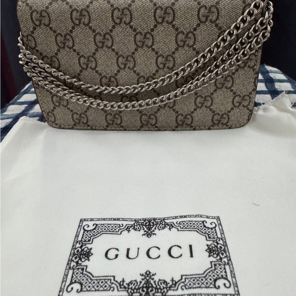 Women’s new handbag not authentic
